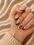 Press-on nails Signature Moka, reliefs chocolat et éclats dorés, Epsylaya Suisse – vue 1