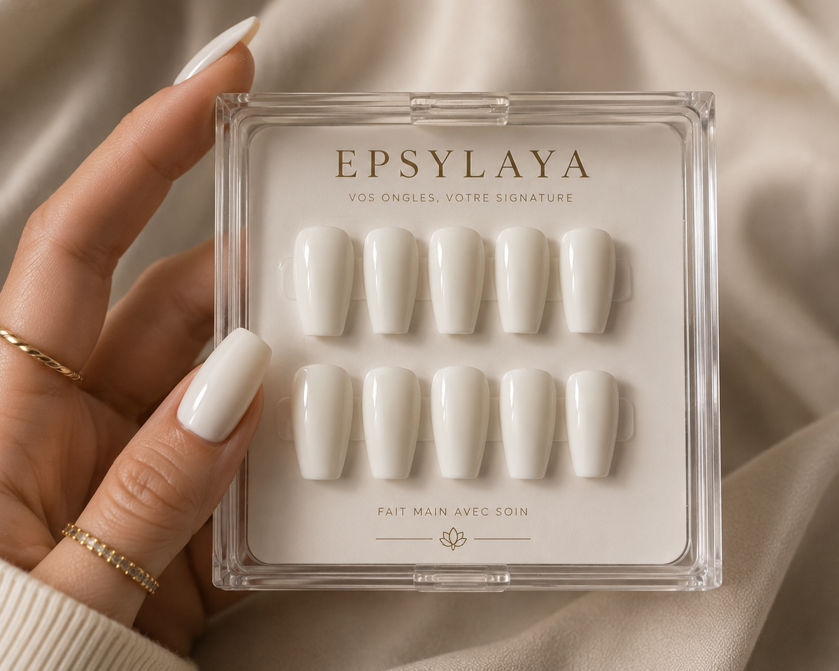 Press-on nails Blanc perle nacré, forme amande, Epsylaya Suisse – vue 3